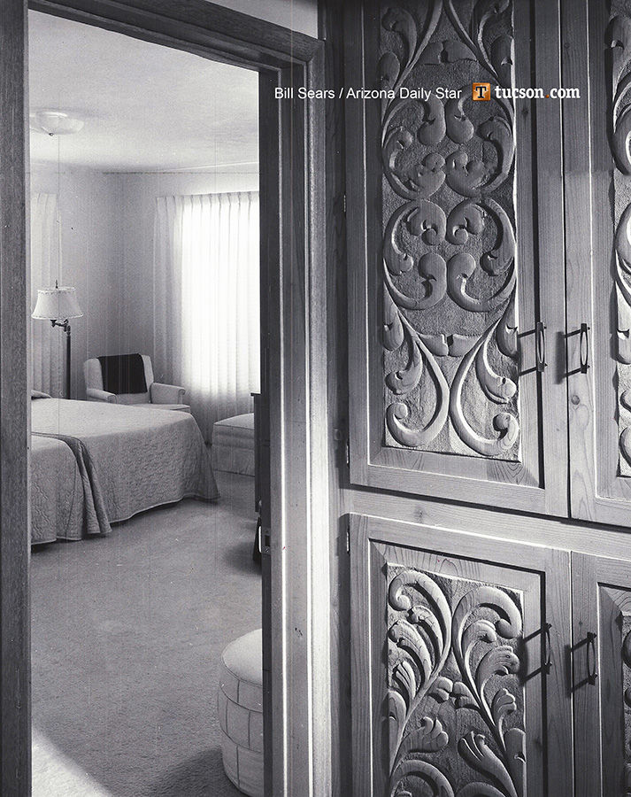 1964 Tucson home photos: Herefords are pride of ranch